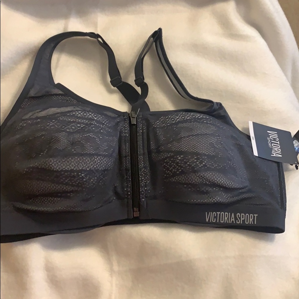 NWT Victoria Secret knockout sports bra